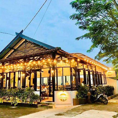 Belaya Hotel Jepara Kültér fotó