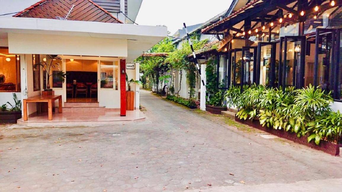 Belaya Hotel Jepara Kültér fotó